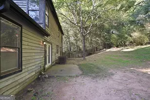1001 Chapman Ln, Stone Mountain, GA 30088 - Photo 35