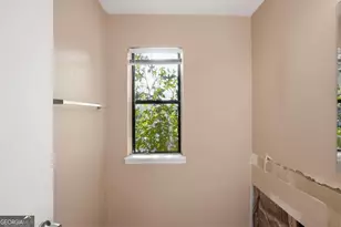 1001 Chapman Ln, Stone Mountain, GA 30088 - Photo 27