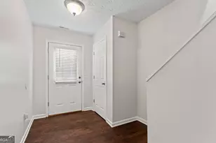 5619 Union Pointe Dr, Union City, GA 30291 - Photo 3