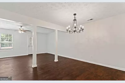 5619 Union Pointe Drive, Union City, GA 30291 - Photo 7