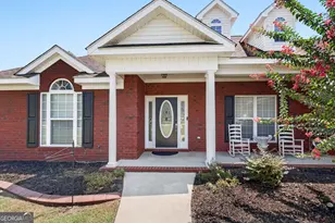 9002 Oakfield Dr, Statesboro, GA 30461 - Photo 1