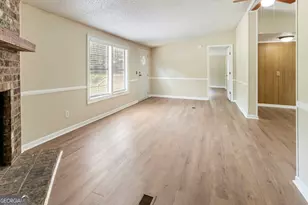 165 Giles Cir, Byron, GA 31008 - Photo 7