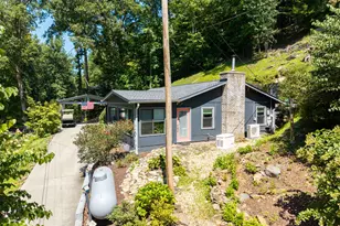 162 Hiawassee River Road Rd, Brasstown, NC 28902 - Photo 3