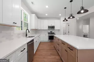 2478 Fischer Rd, Sharpsburg, GA 30277 - Photo 23