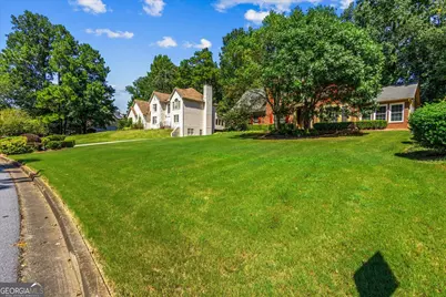 315 Bordeaux Ct #1336123334, Atlanta, GA 30331 - Photo 3