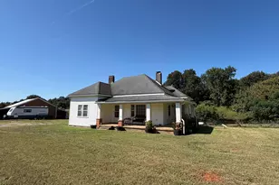 948 Parham Town Rd, Bowman, GA 30624 - Photo 17