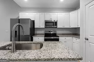 107 Lenox Cir, Lagrange, GA 30241 - Photo 9