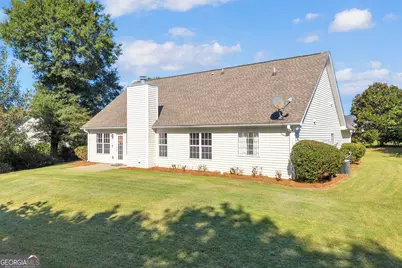 123 Berry Hill Lane, Hoschton, GA 30548 - Photo 33