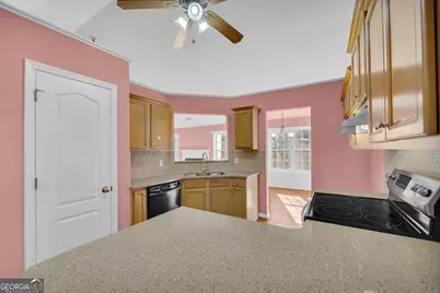 123 Berry Hill Lane, Hoschton, GA 30548 - Photo 9