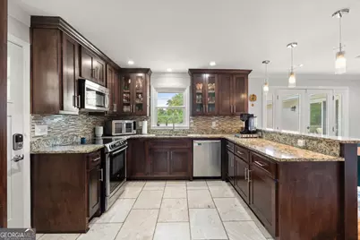 6350 N Hampton Drive, Sandy Springs, GA 30328 - Photo 25