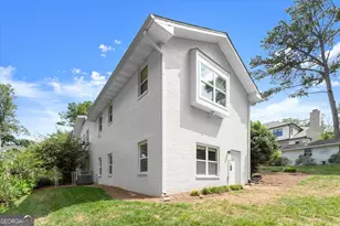 6350 N Hampton Dr, Sandy Springs, GA 30328 - Photo 13