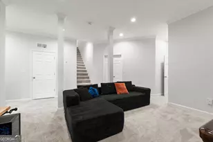 6350 N Hampton Dr, Sandy Springs, GA 30328 - Photo 53