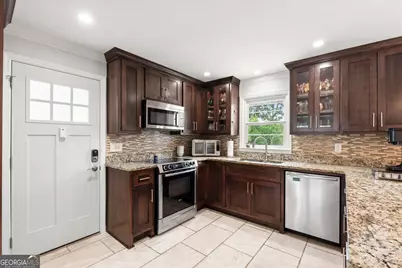 6350 N Hampton Drive, Sandy Springs, GA 30328 - Photo 31