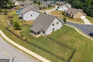 352 Chestnut Chase, Hoschton, GA 30548 - Photo 3