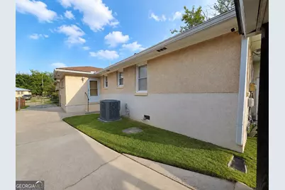 916 Carver Street, Savannah, GA 31415 - Photo 7