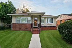 916 Carver St, Savannah, GA 31415 - Photo 3