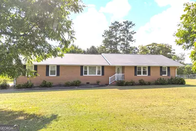 1229 Crestview Dr, Elberton, GA 30635 - Photo 1