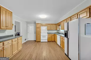 1229 Crestview Dr, Elberton, GA 30635 - Photo 9