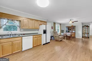 1229 Crestview Dr, Elberton, GA 30635 - Photo 13
