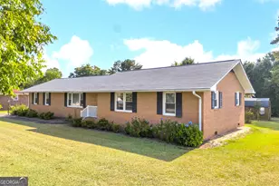1229 Crestview Dr, Elberton, GA 30635 - Photo 1
