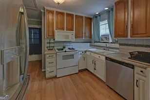 275 Sherwood St, Toccoa, GA 30577 - Photo 9