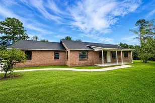 33 Hester St, Hazlehurst, GA 31539 - Photo 1