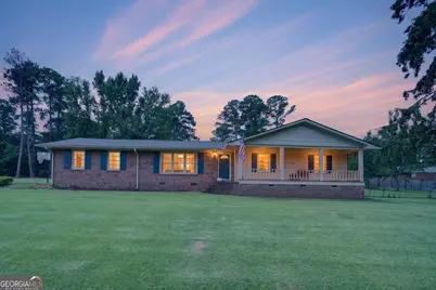 1830 Walnut Avenue NE, Milledgeville, GA 31061 - Photo 1