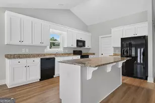 421 Riley Cir NW, Milledgeville, GA 31061 - Photo 17