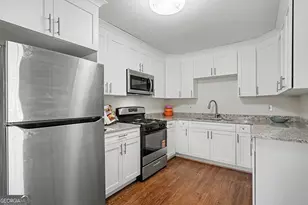 1113 S Parkwood Dr, Forest Park, GA 30297 - Photo 17