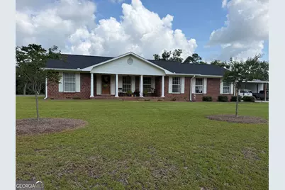 438 W Oglethorpe Avenue, Lyons, GA 30436 - Photo 1