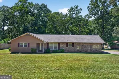 106 Iris Drive, Lagrange, GA 30241 - Photo 1