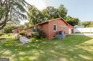 224 Shirley Dr, Warner Robins, GA 31088 - Photo 5