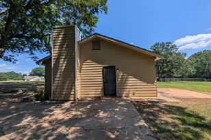 1070 Lower Big Springs Rd, Lagrange, GA 30241 - Photo 3