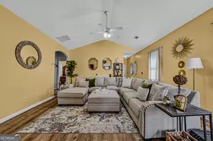 230 River Meadow Dr, Lagrange, GA 30241 - Photo 5