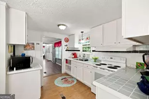 222 Tommys Trail, Forsyth, GA 31029 - Photo 17