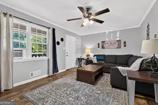329 Dale Dr, Griffin, GA 30223 - Photo 9