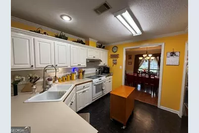 4609 Foxborough Avenue, Valdosta, GA 31602 - Photo 11