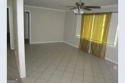 727 S Carter Drive, Jonesboro, GA 30236 - Photo 3