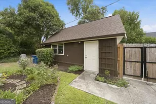 3857 Drury Dr, Macon, GA 31204 - Photo 9