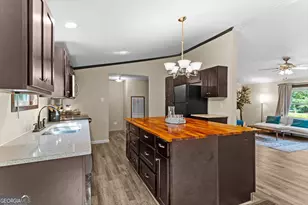 180 Lucious St, Pembroke, GA 31321 - Photo 9