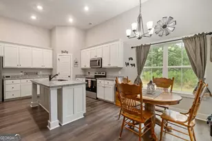 212 Live Oak Ln, Comer, GA 30629 - Photo 7