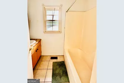 111B Tyler Street, Barnesville, GA 30204 - Photo 7