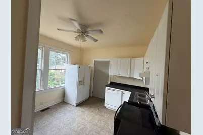 204 Royal Avenue, Hogansville, GA 30230 - Photo 3