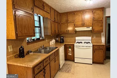 131 Meadow Ridge Drive, Stockbridge, GA 30281 - Photo 5