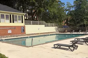 24314 Plantation Dr, Atlanta, GA 30324 - Photo 9