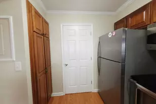 795 Hammond Dr, Sandy Springs, GA 30328 - Photo 3