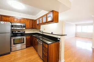 795 Hammond Dr, Sandy Springs, GA 30328 - Photo 3