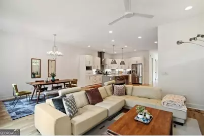129 Holiday Avenue UNIT #B, Atlanta, GA 30307 - Photo 11