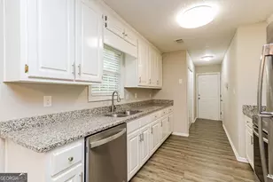 1235 Brown's Country Ln, Locust Grove, GA 30248 - Photo 9