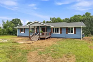 354 Ricks Rd, Lavonia, GA 30553 - Photo 3